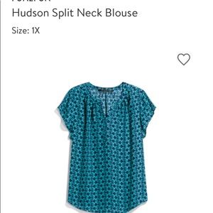 Cute turquoise and navy top